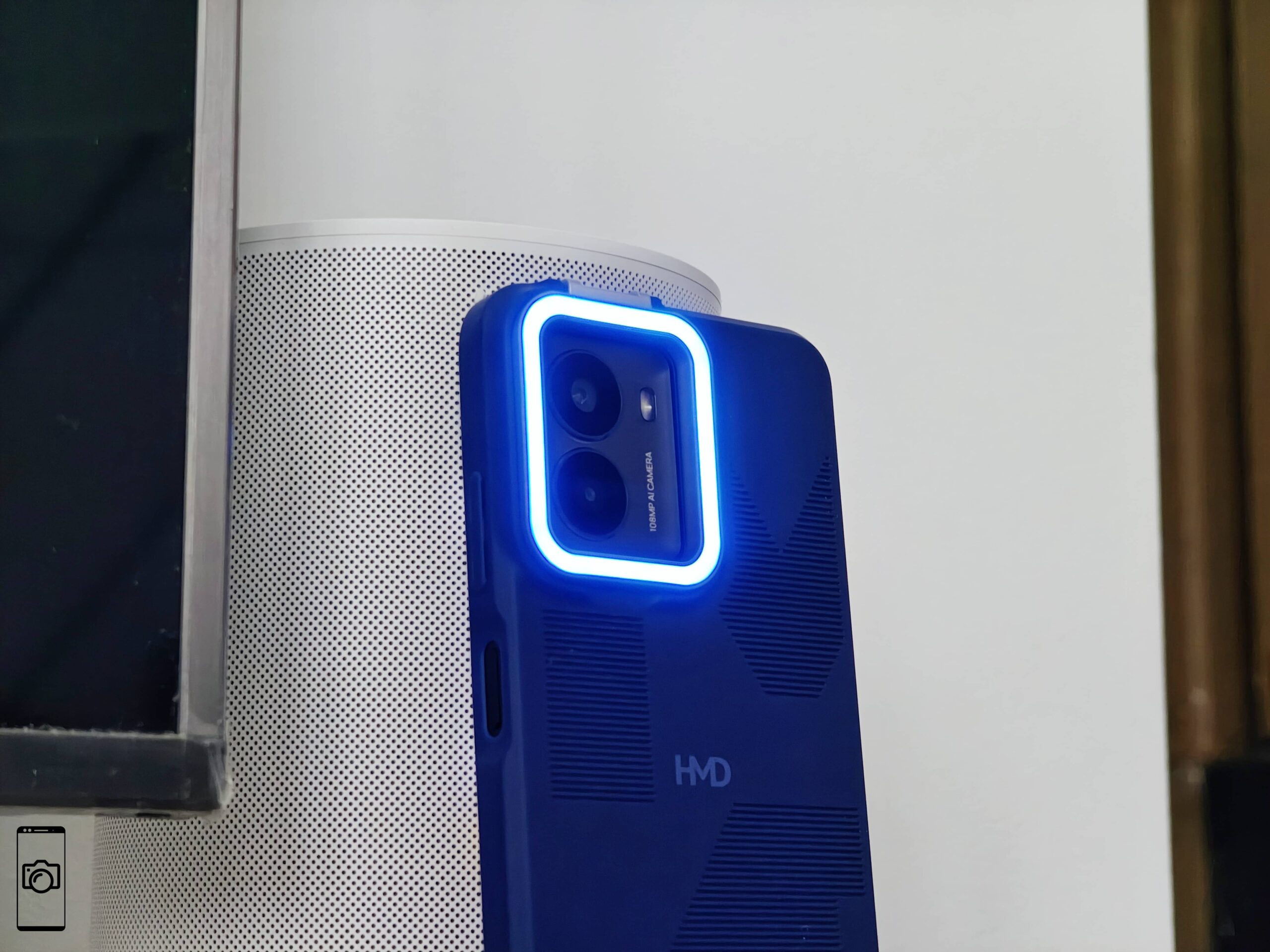 HMD Fusion + Flashy Outfit