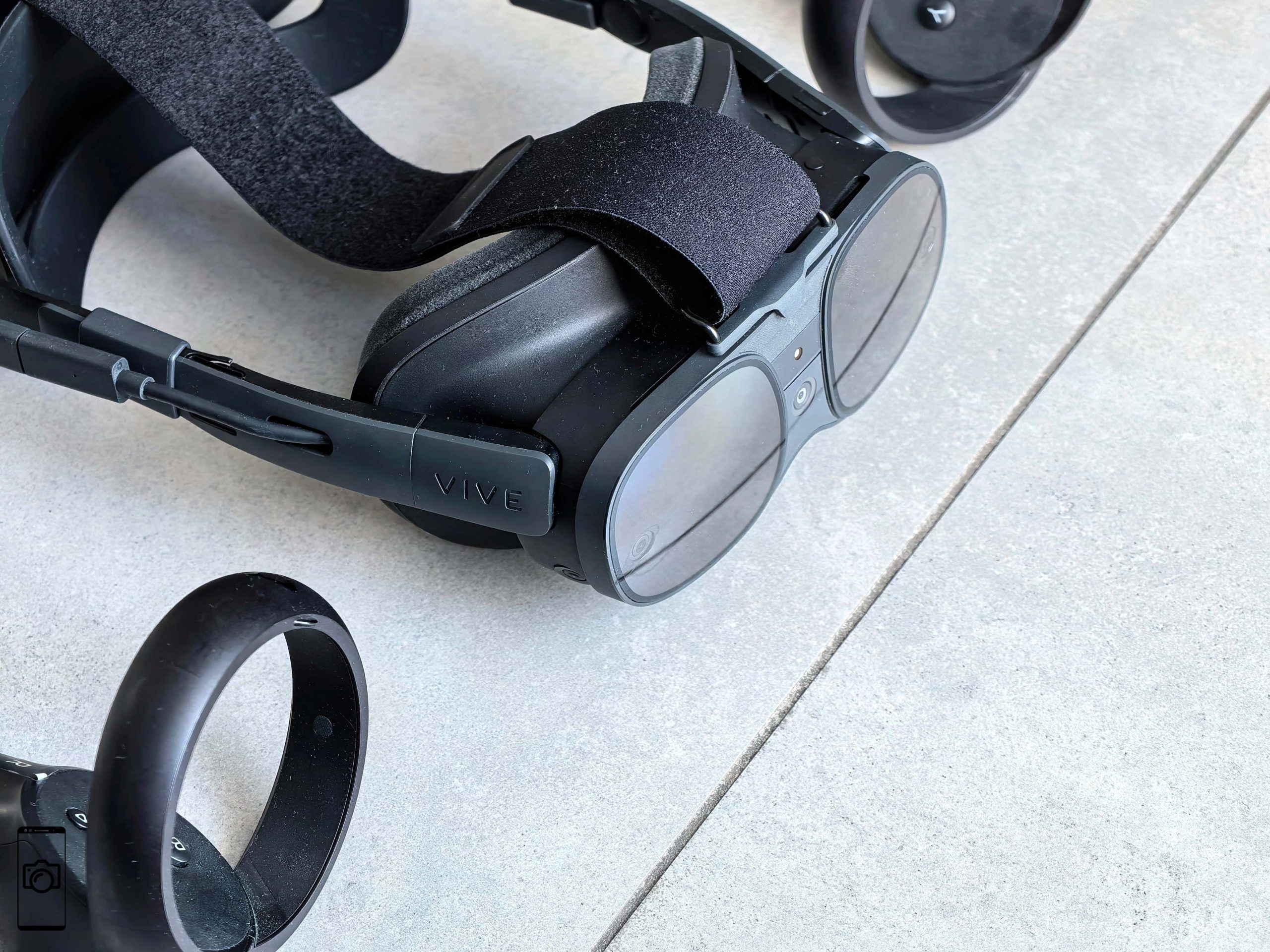 HTC VIVE XR Elite