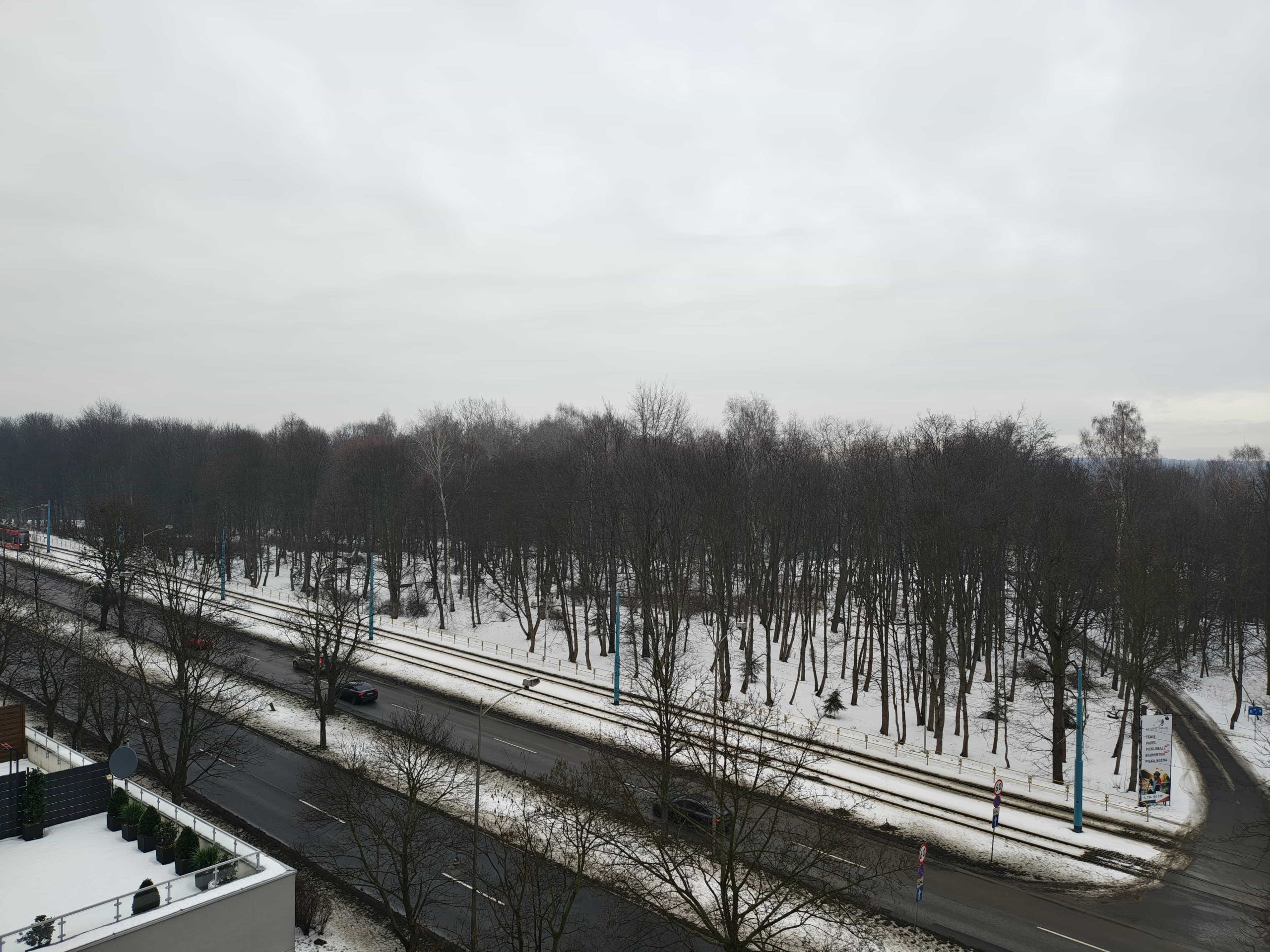 Pochmurna pogoda - Motorola Edge 70