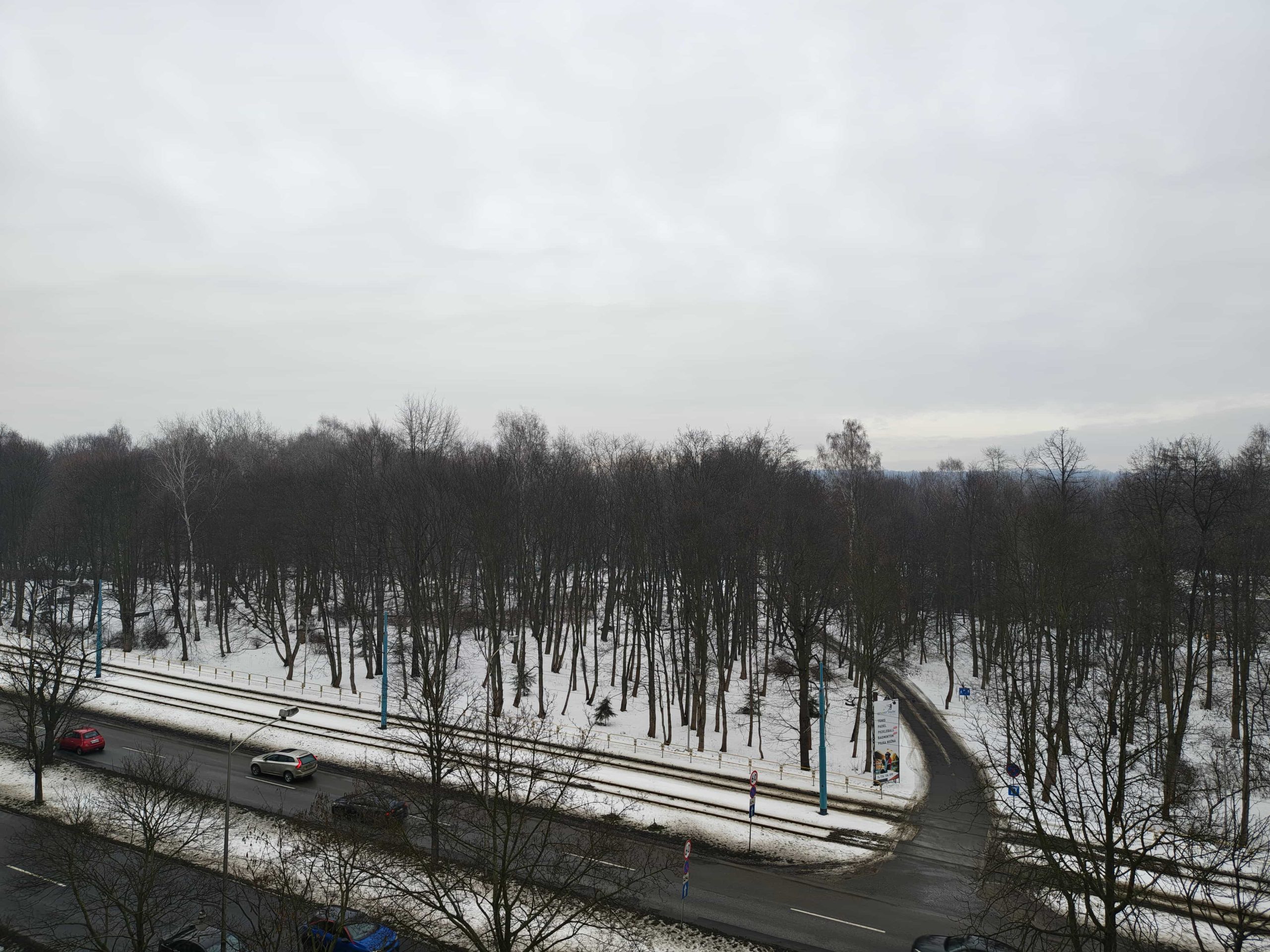 Pochmurna pogoda - Motorola Edge 70