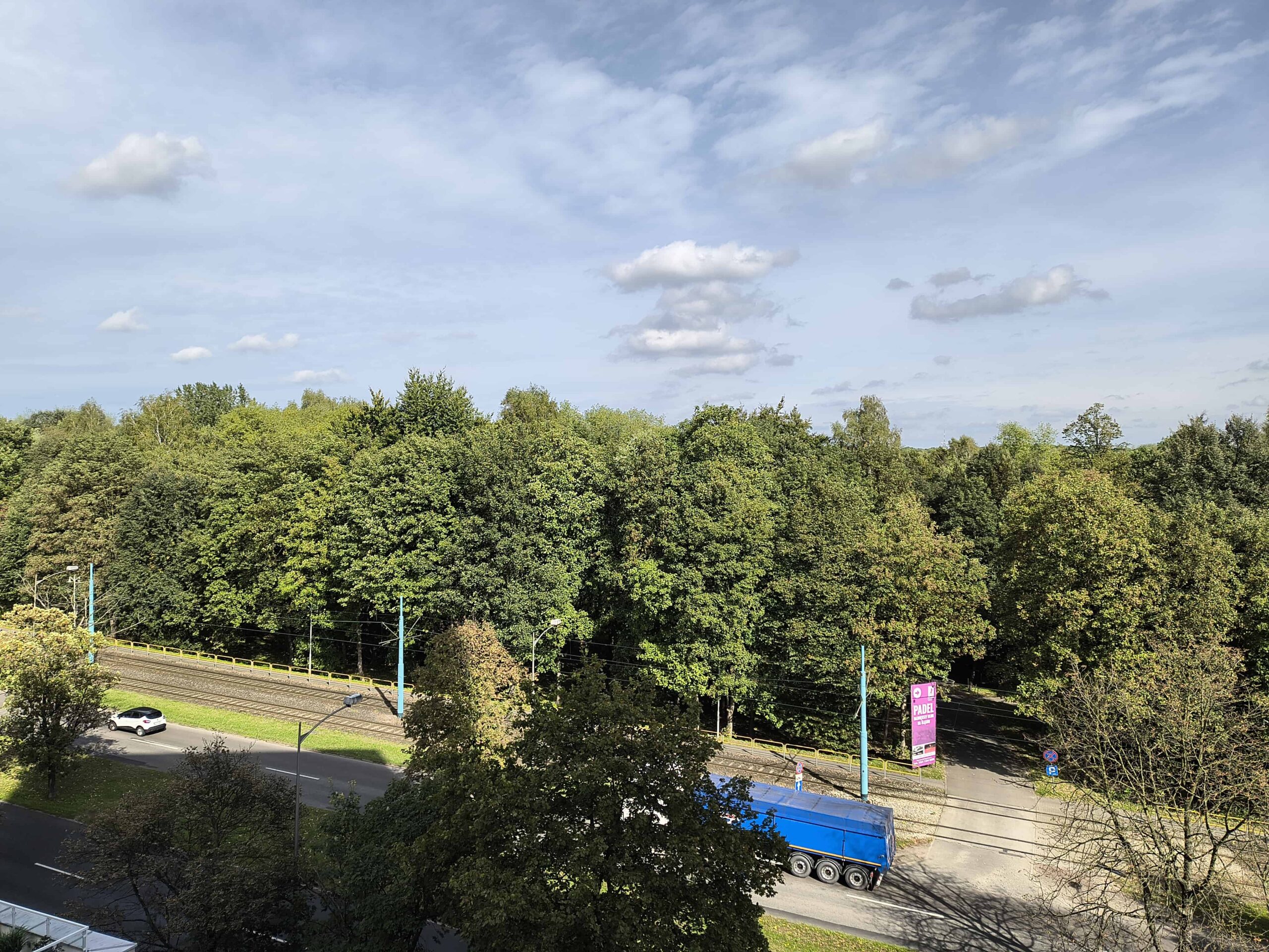 Pochmurna pogoda - Motorola Razr 50