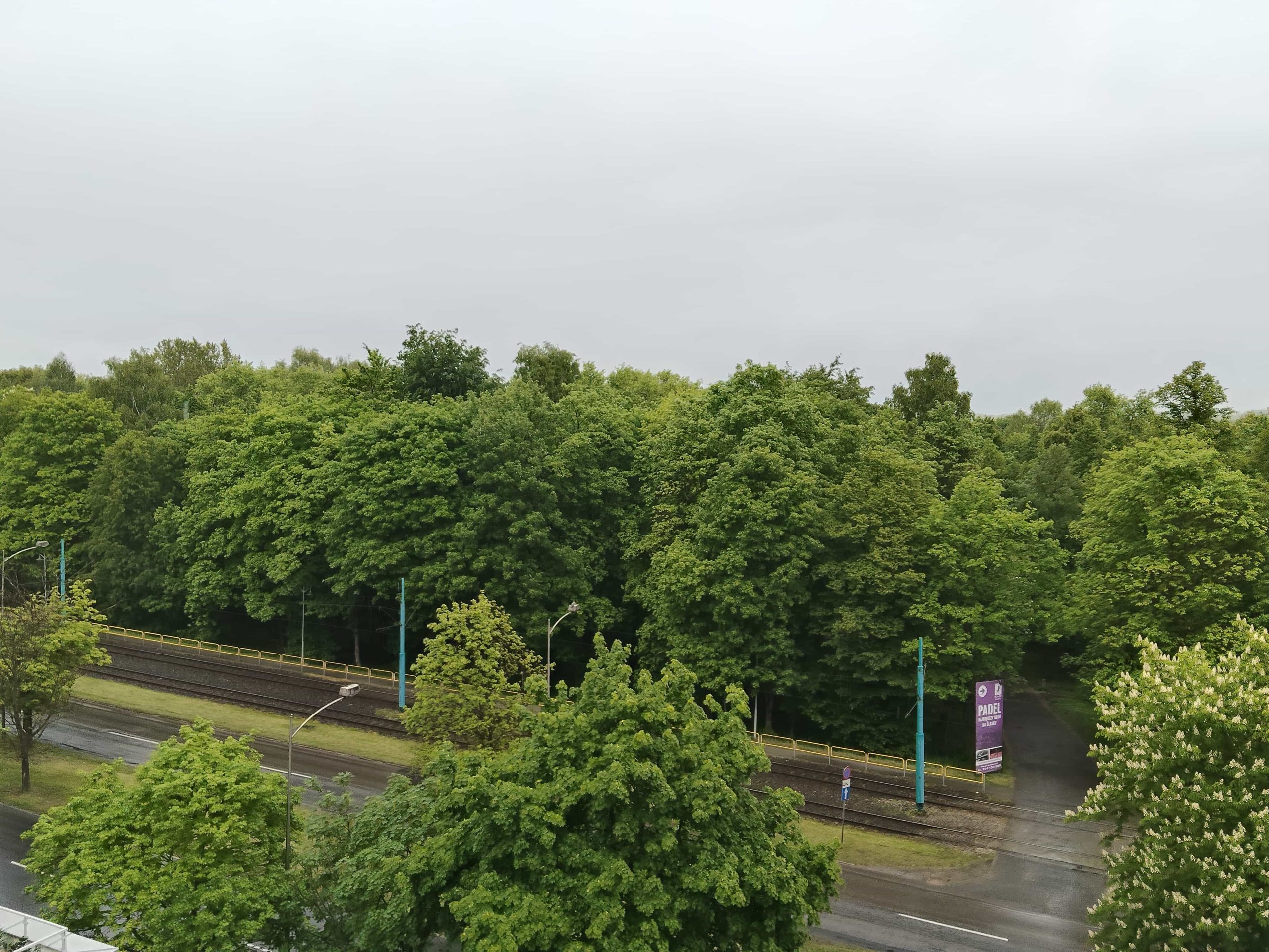 Pochmurna pogoda - OPPO Reno13 FS