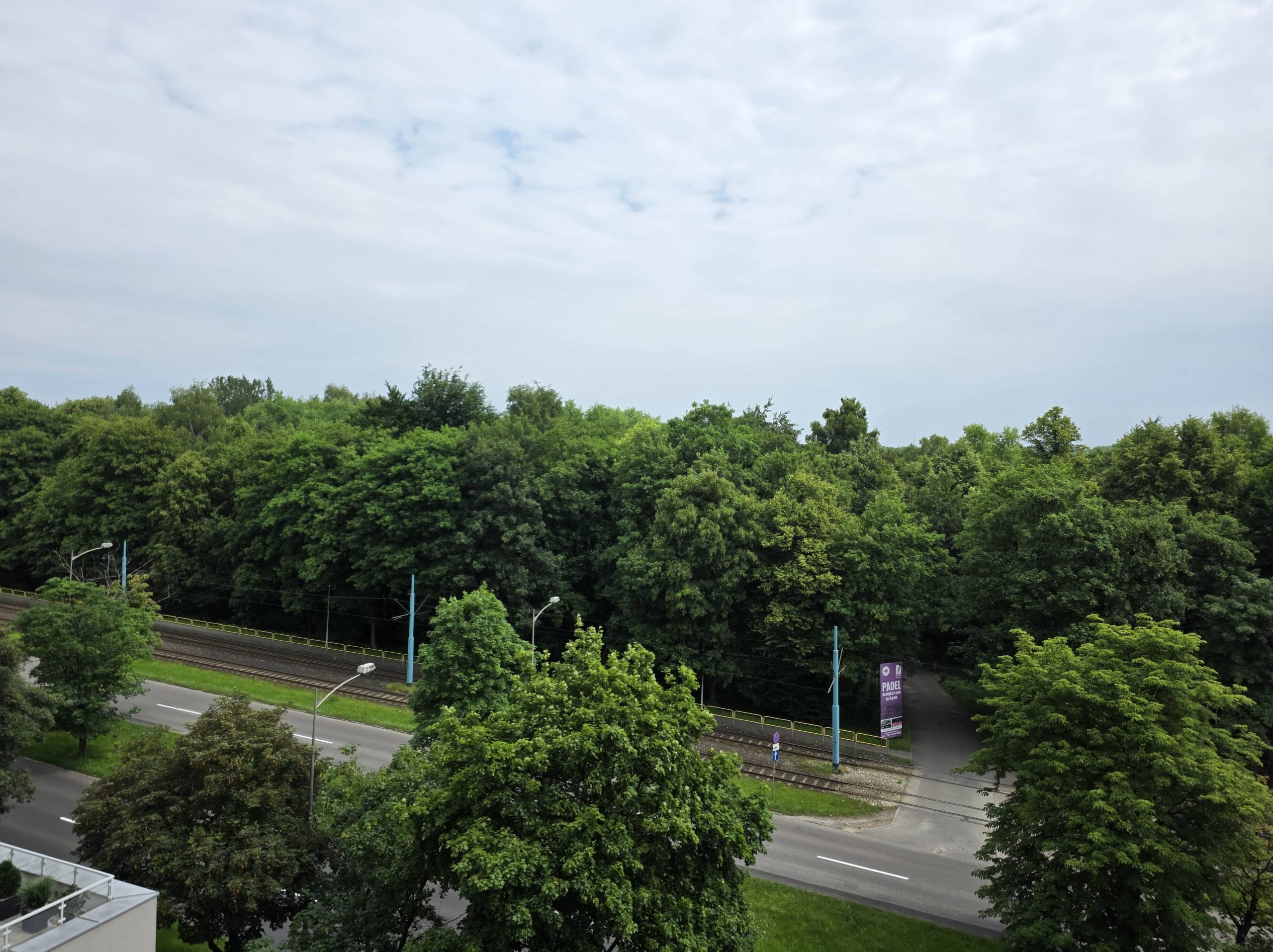 Pochmurna pogoda - Samsung Galaxy S25 Edge