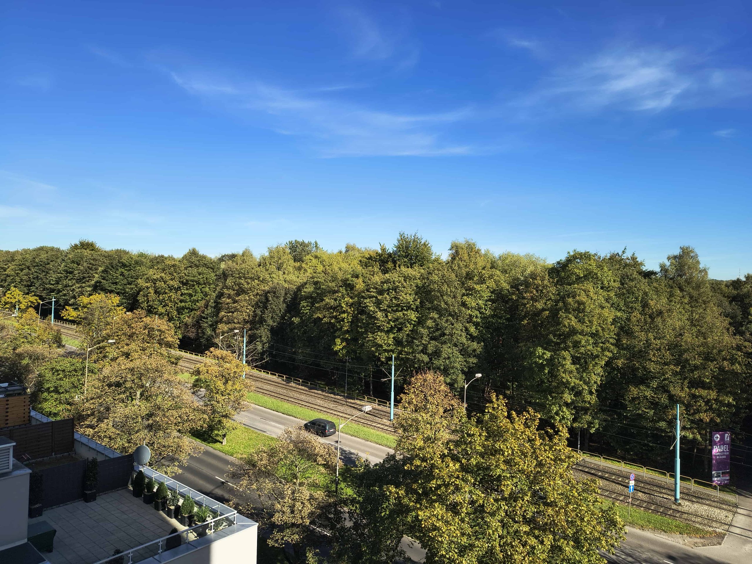 Słoneczna pogoda - Motorola Edge 50 Neo