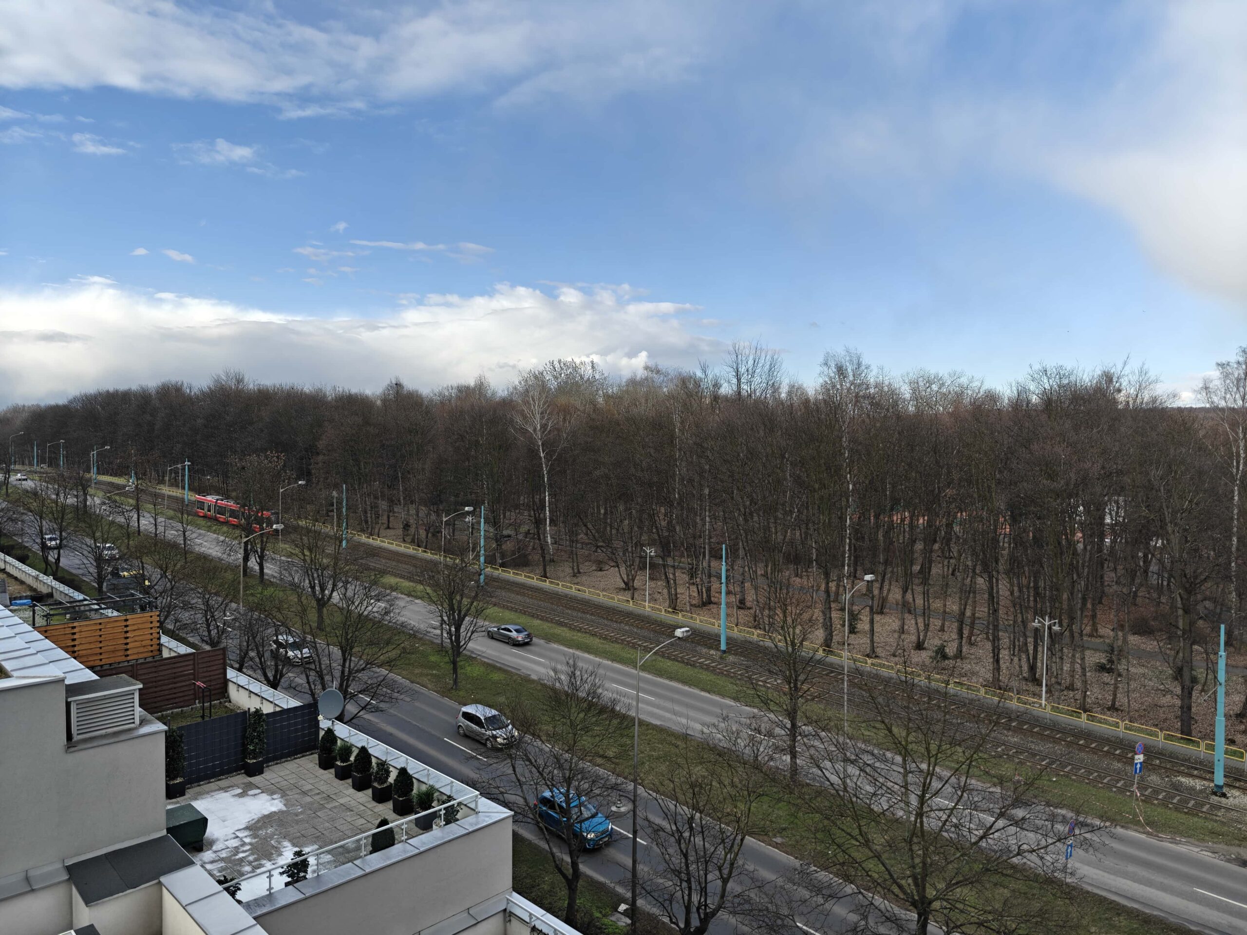 Słoneczna pogoda - OnePlus 13