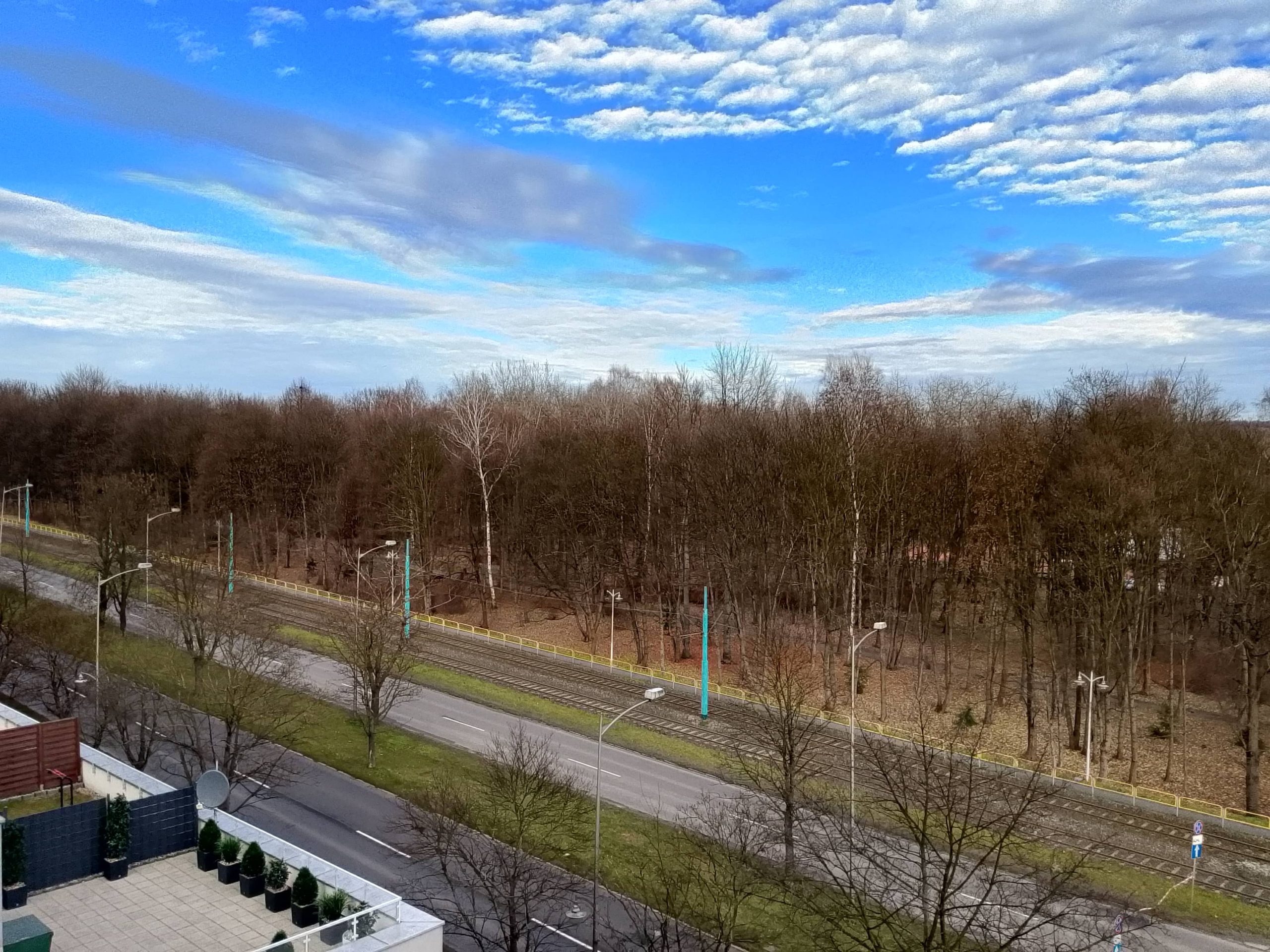 Słoneczna pogoda - realme Note 60