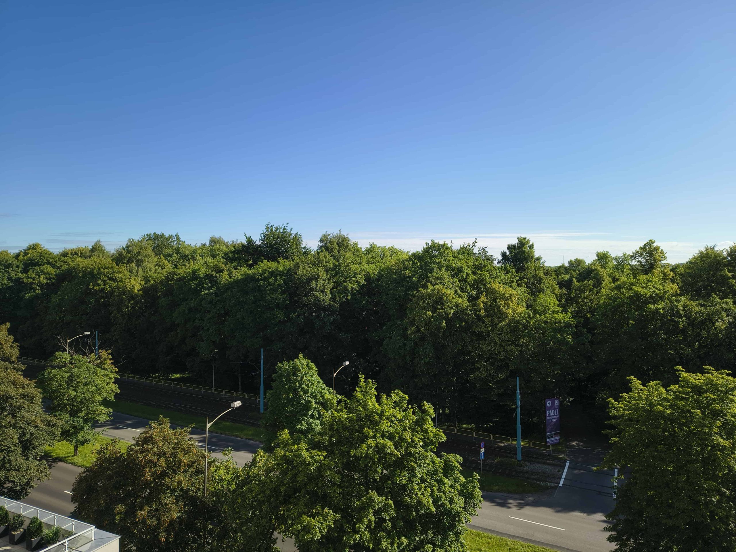 Słoneczna pogoda - Motorola Edge 60