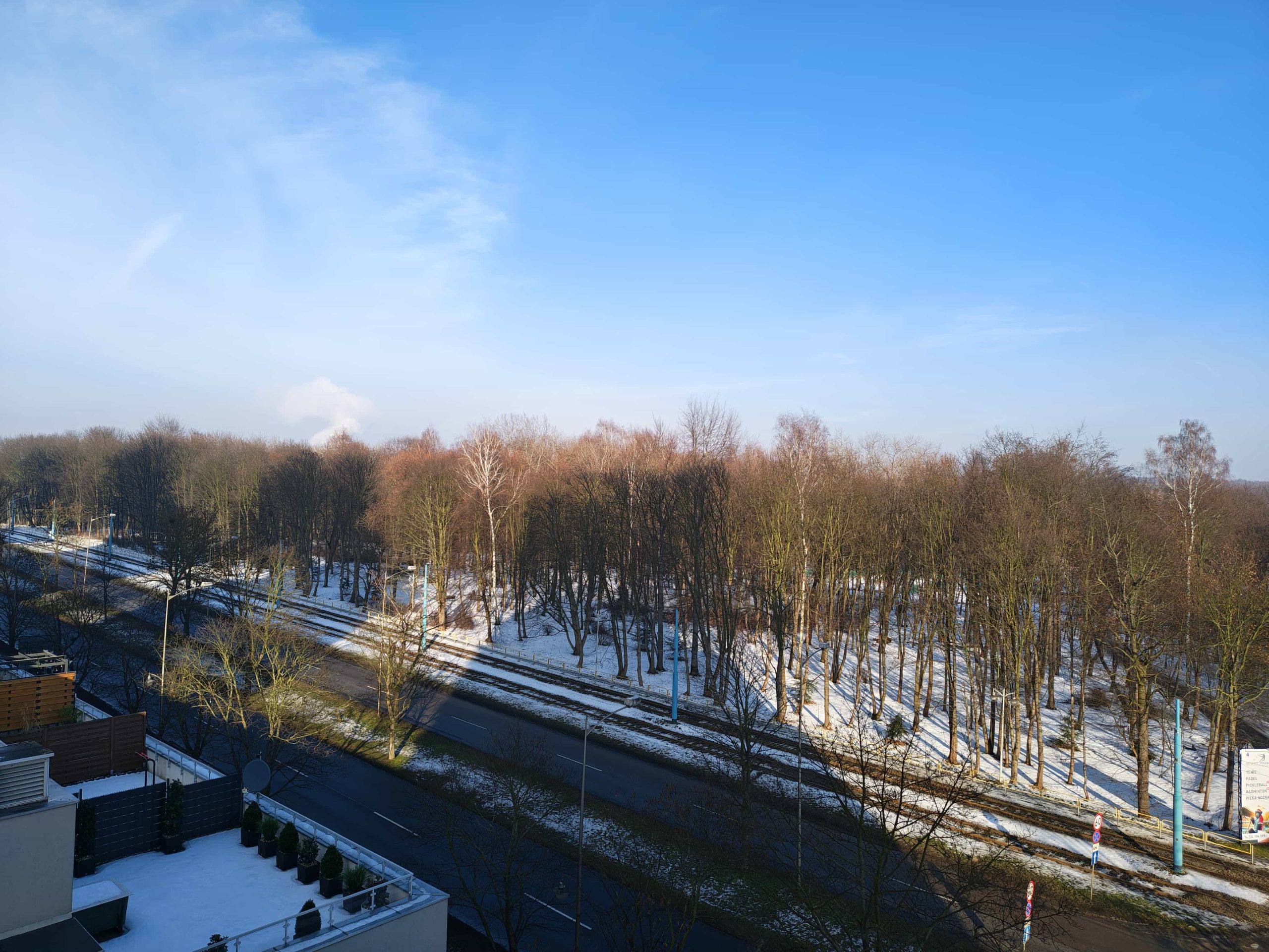 Słoneczna pogoda - Motorola Edge 70