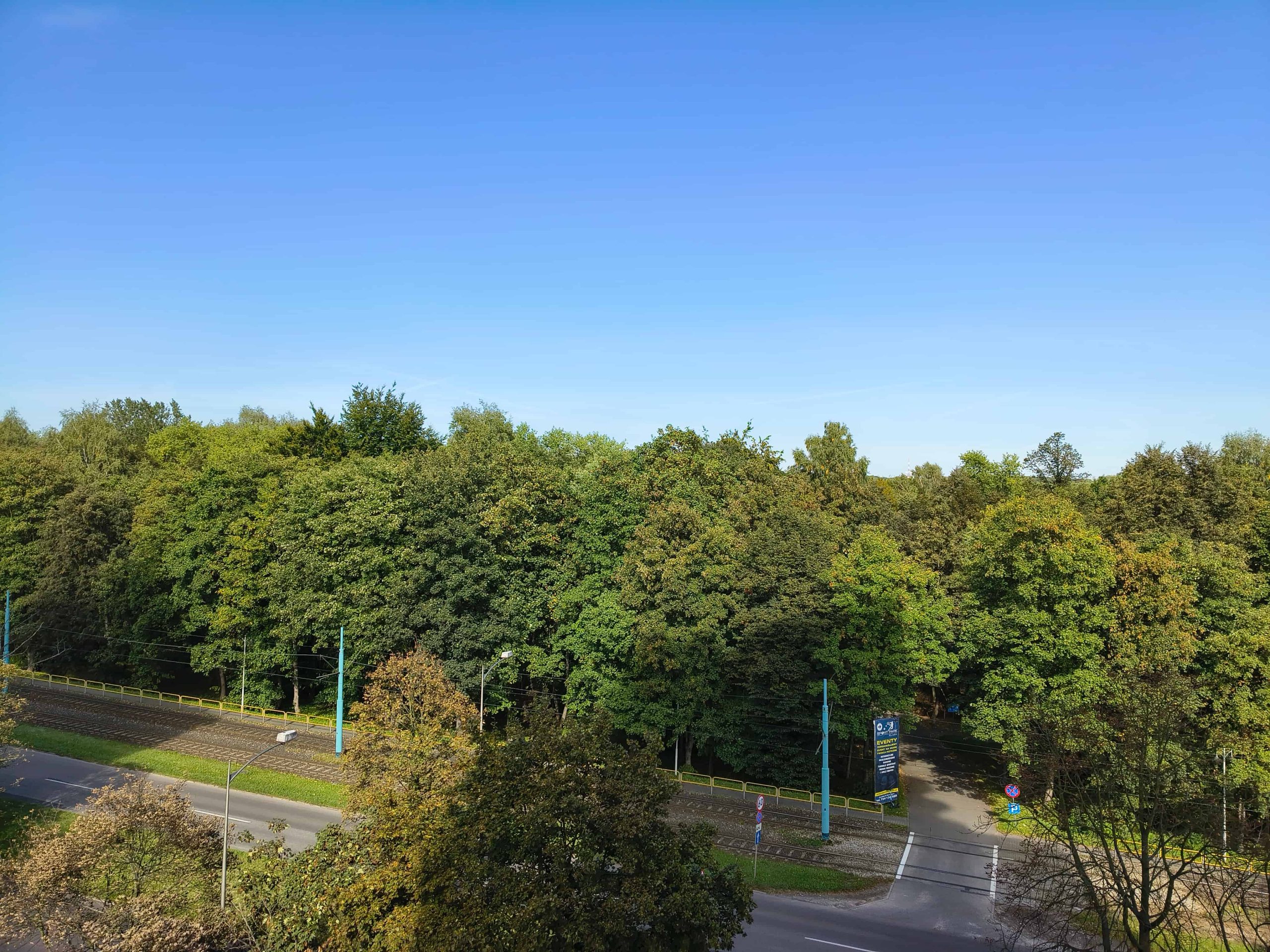 Słoneczna pogoda - Motorola Moto G86