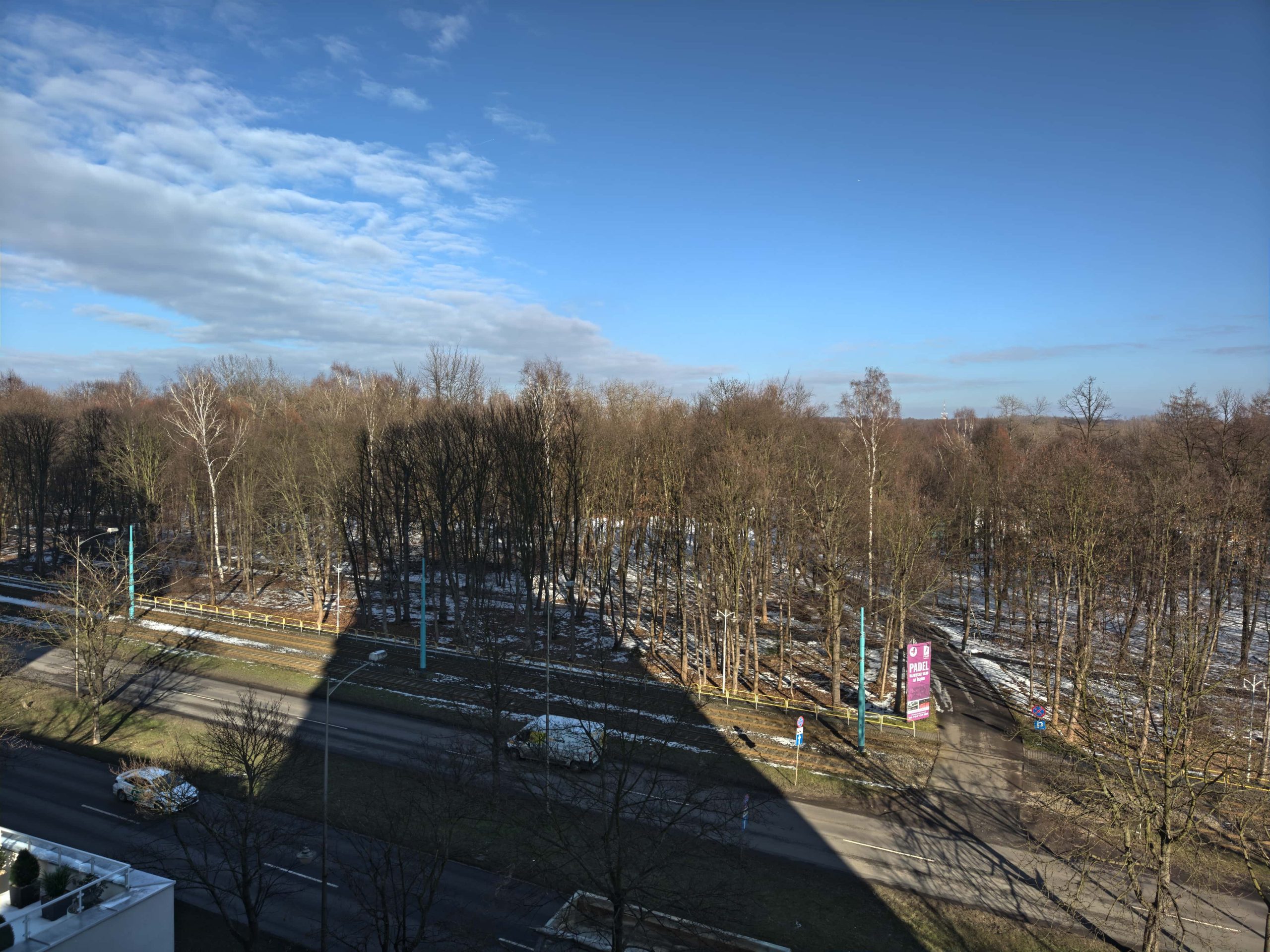 Słoneczna pogoda - realme GT7 Pro