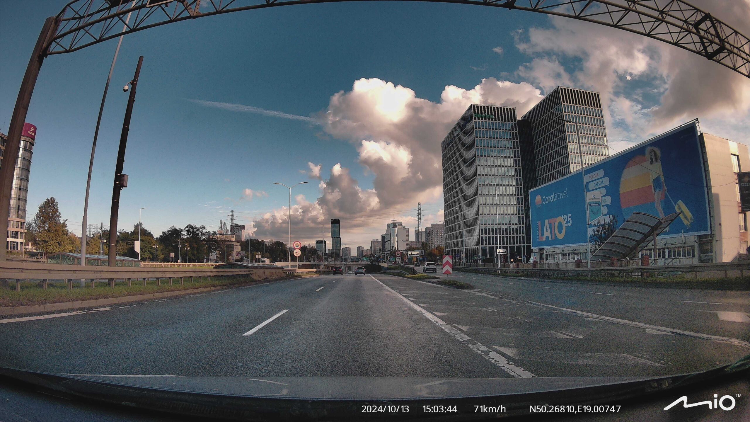 Zdjęcia - Mio MiVue 935W