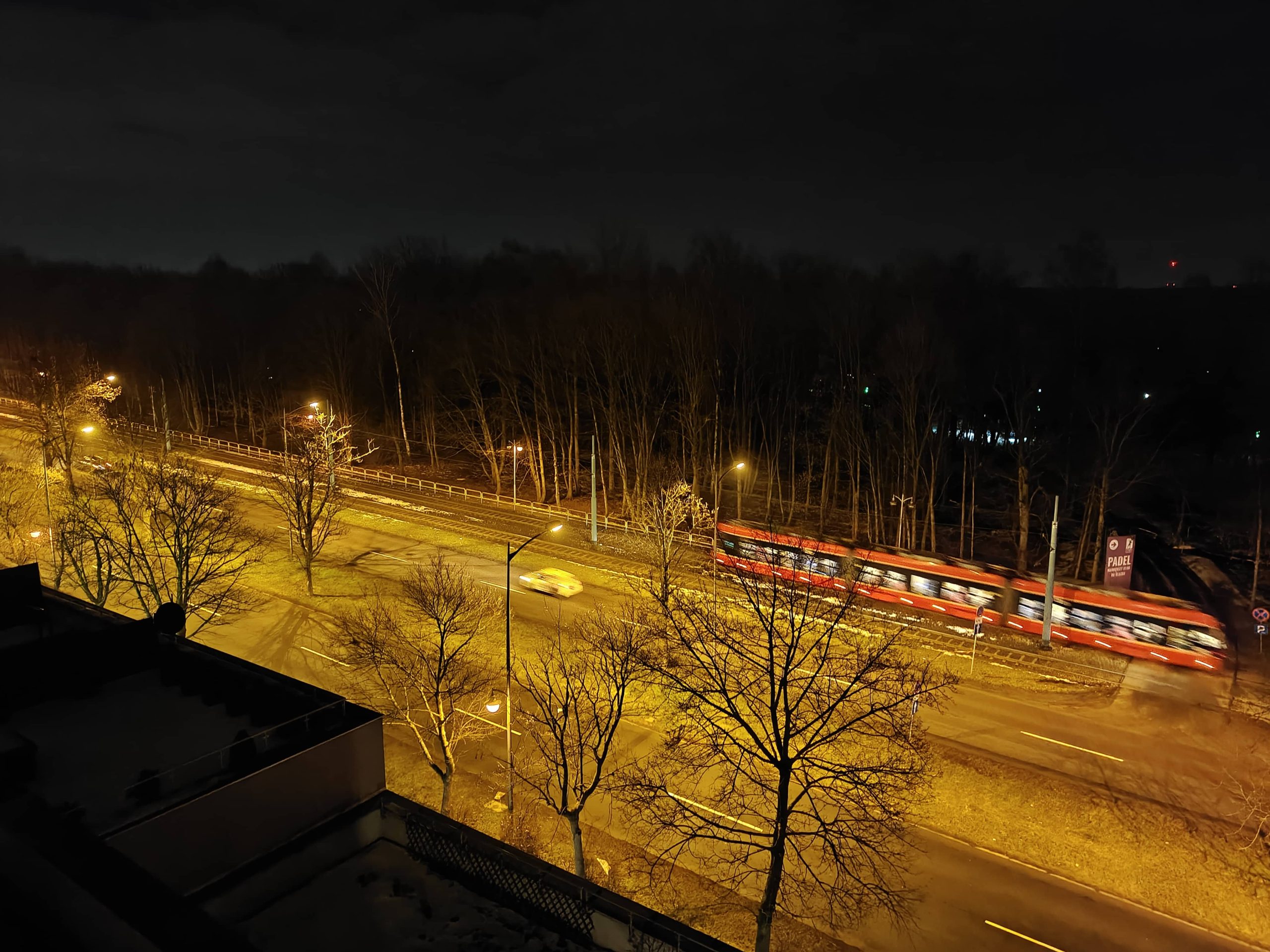 Zdjęcia nocne - realme GT7 Pro