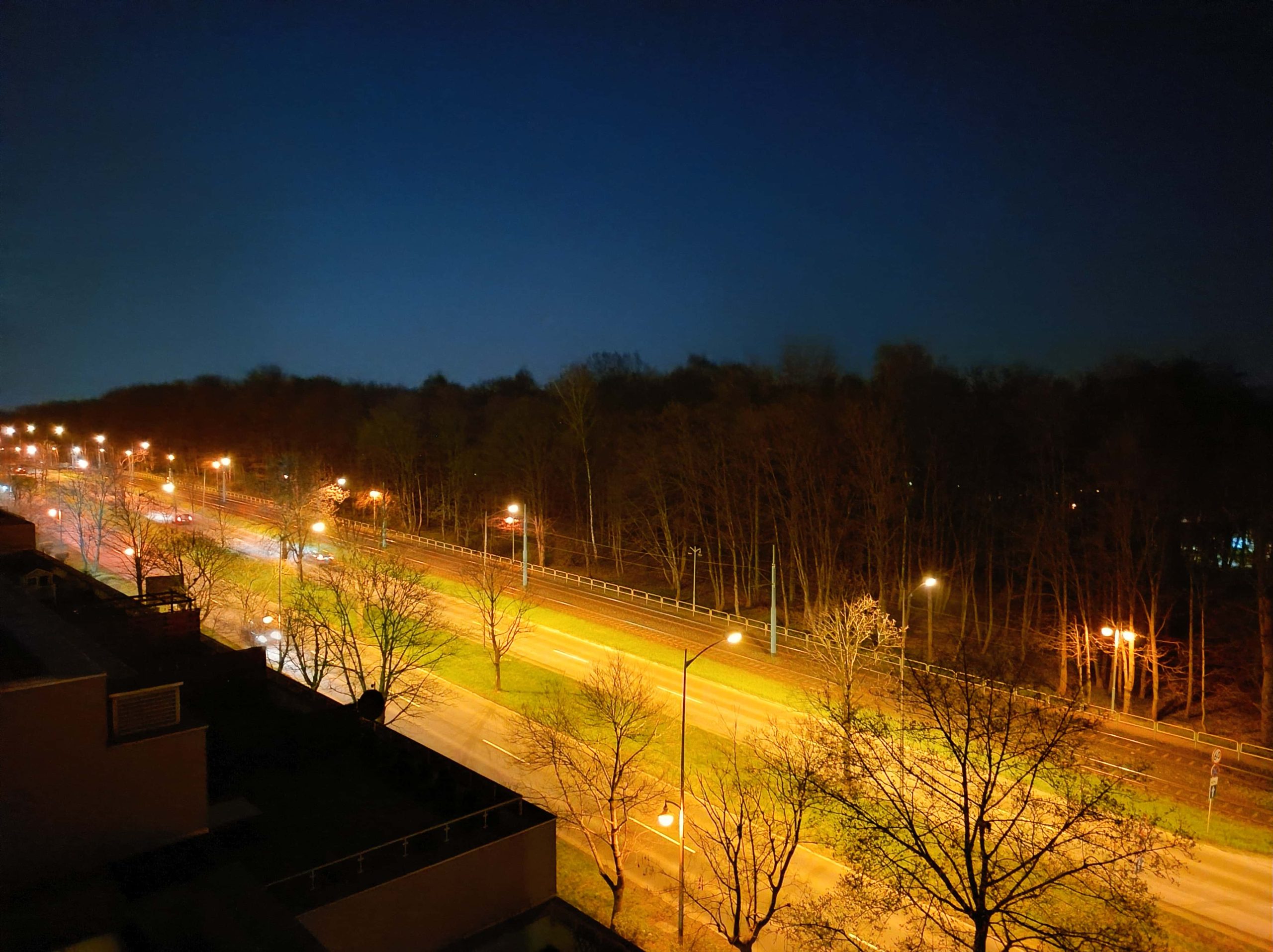 Zdjęcia nocne - HONOR 600 Lite Zdjęcia nocne - HONOR 600 Lite