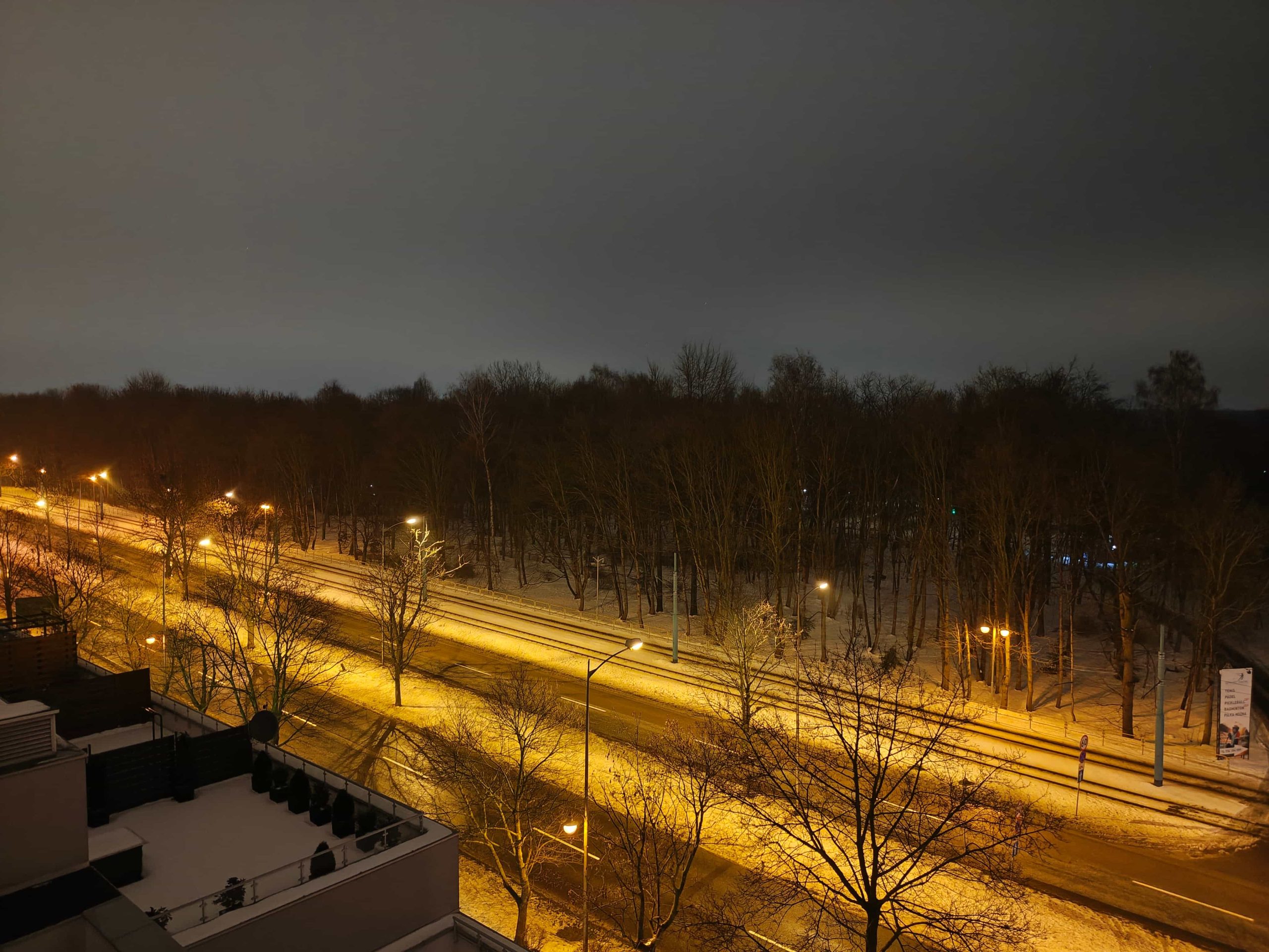 Zdjęcia nocne - Motorola Edge 70