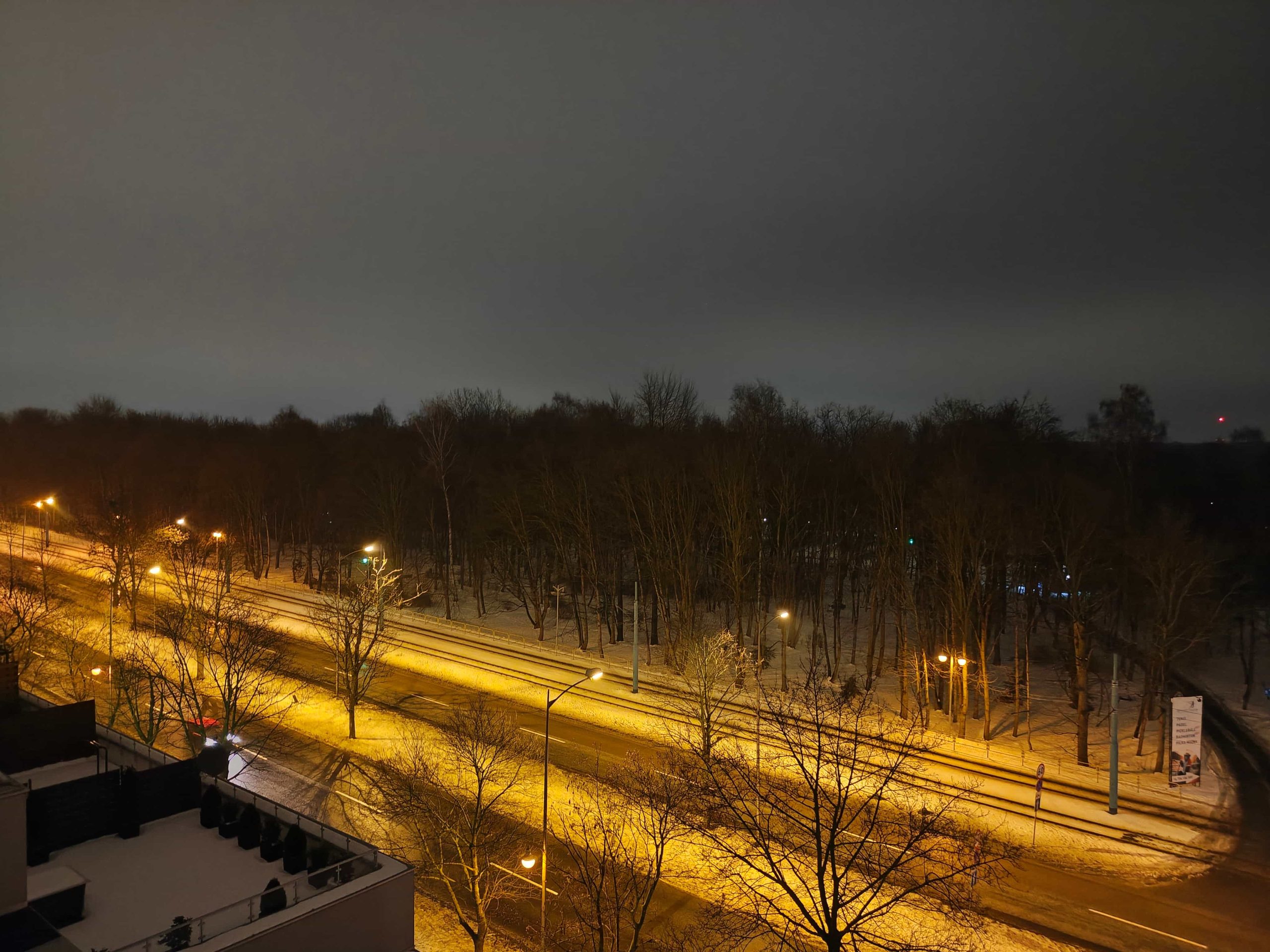 Zdjęcia nocne - Motorola Edge 70