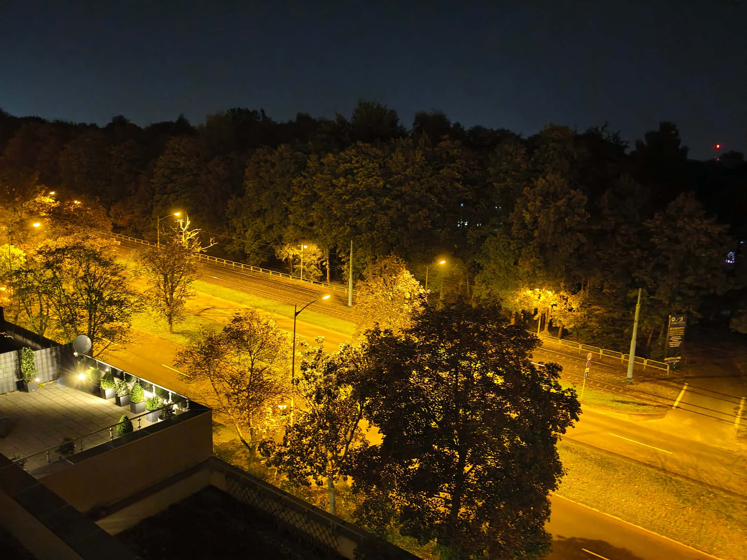 Zdjęcia nocne - Motorola Moto G86