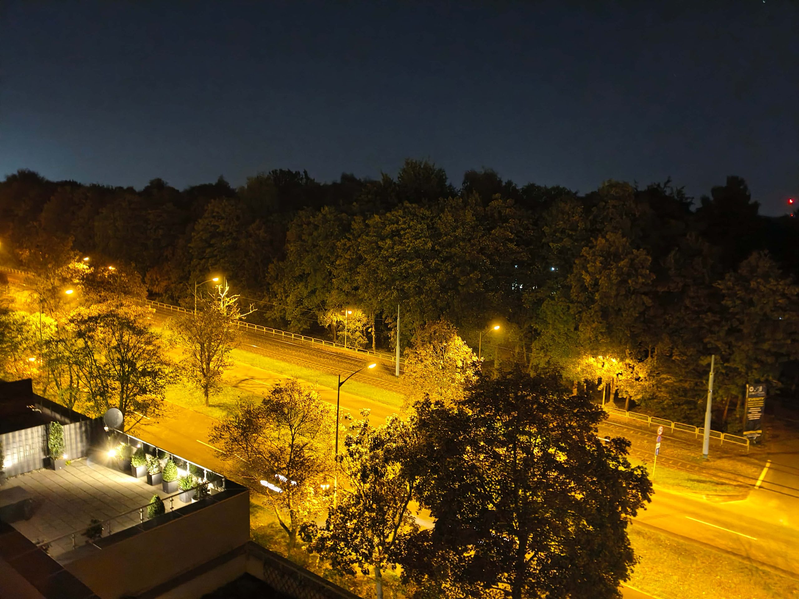 Zdjęcia nocne - Motorola Moto G86