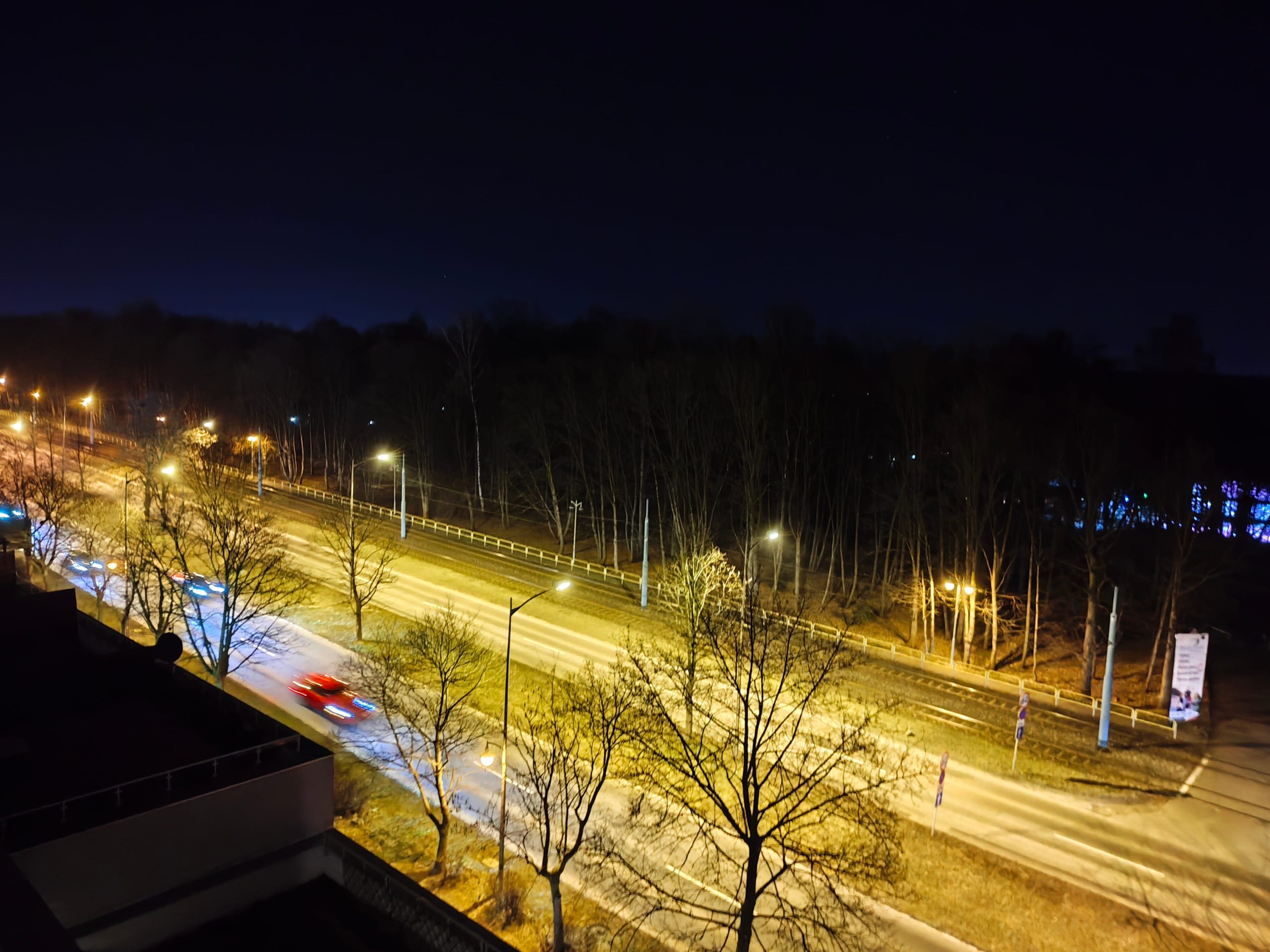 Zdjęcia nocne - Nothing Phone (4a) Pro