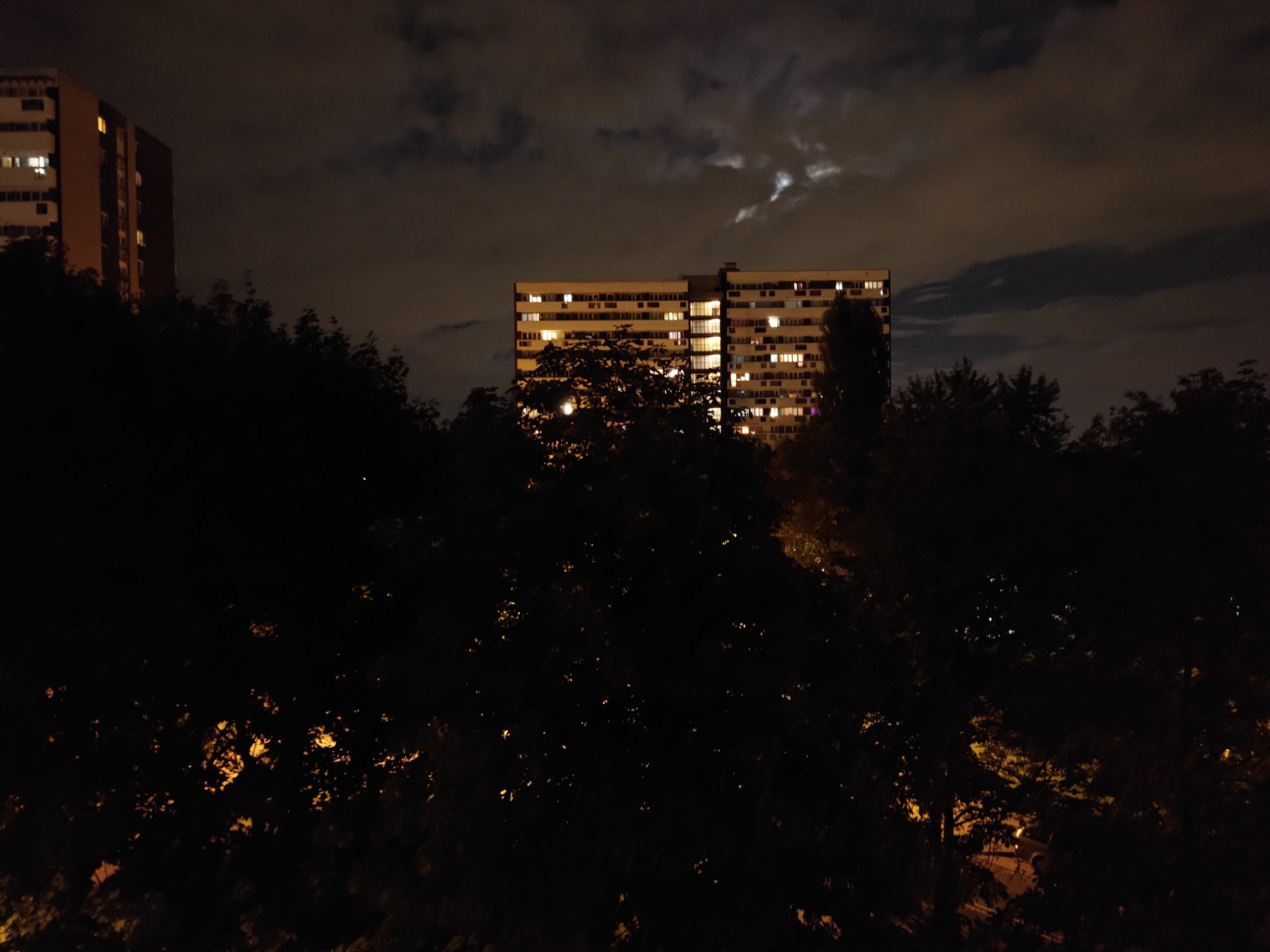 Zdjęcia nocne - Sony Xperia 1 IV