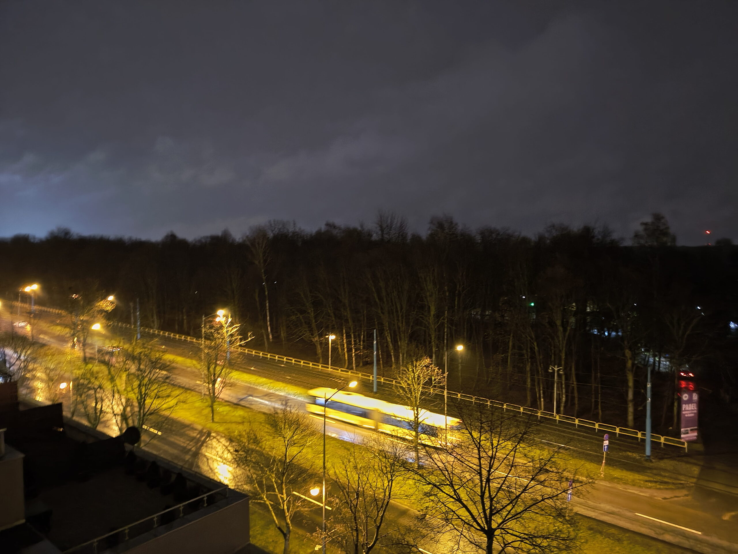 Zdjęcia nocne - Thinkphone 25 by Motorola