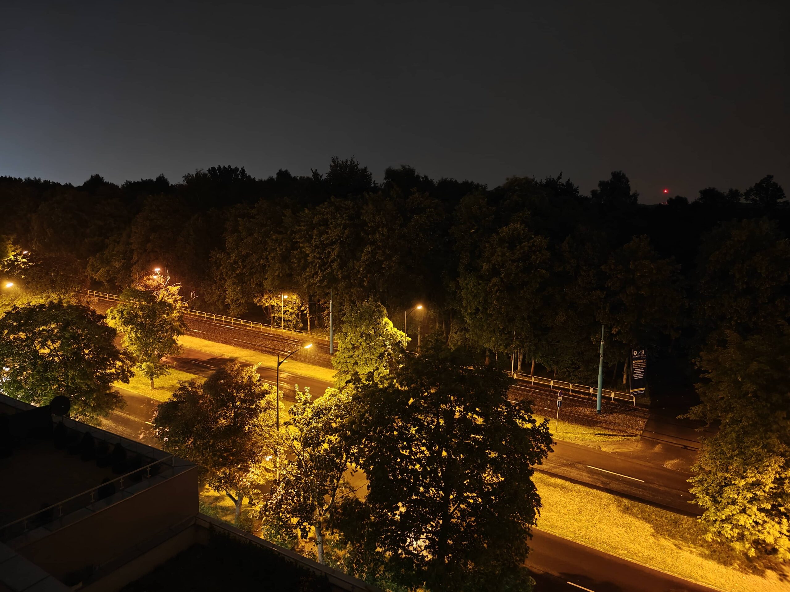 Zdjęcia nocne - realme GT 6