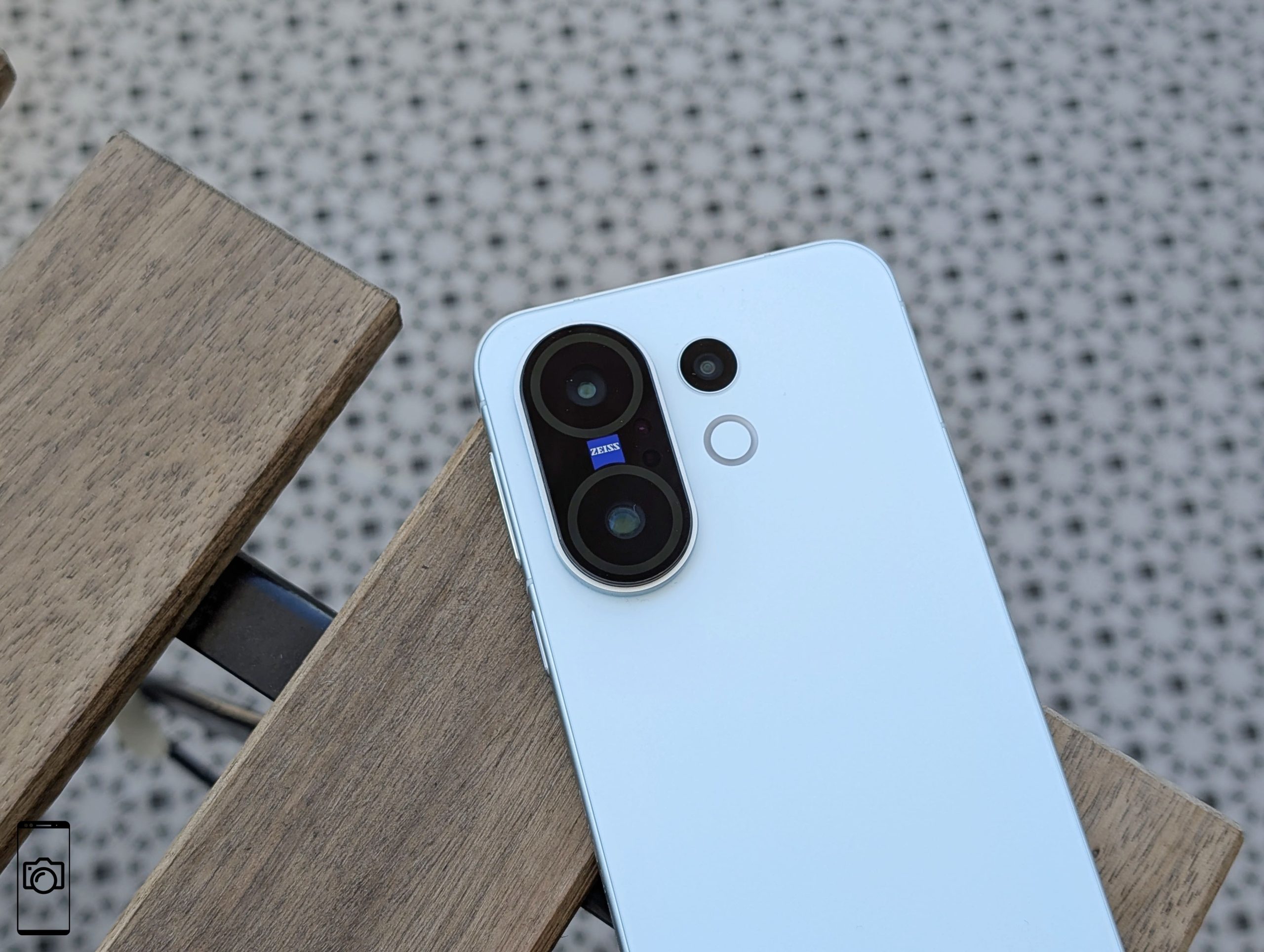 vivo X200 FE
