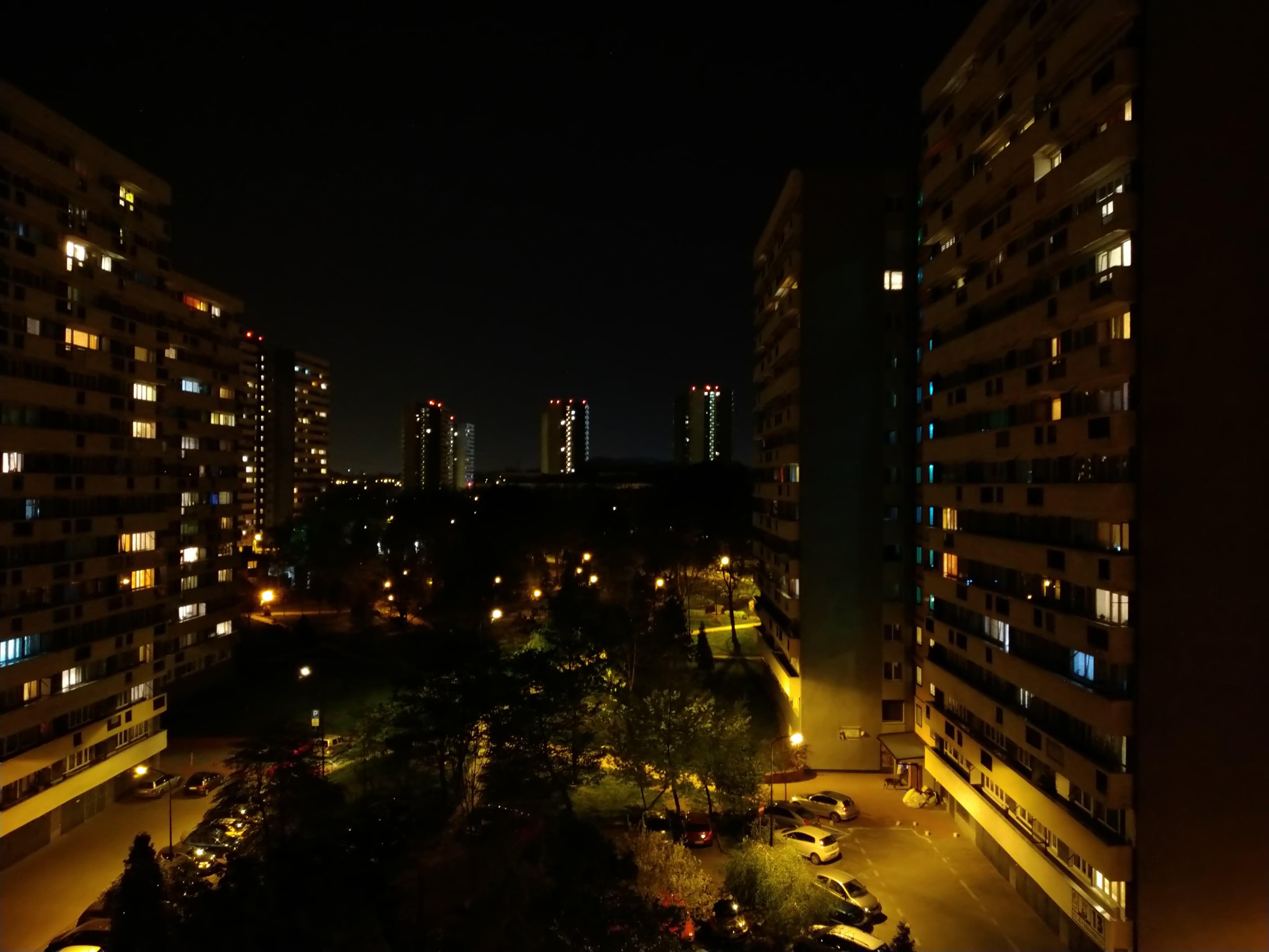 Zdjęcia nocne - Sony Xperia 10