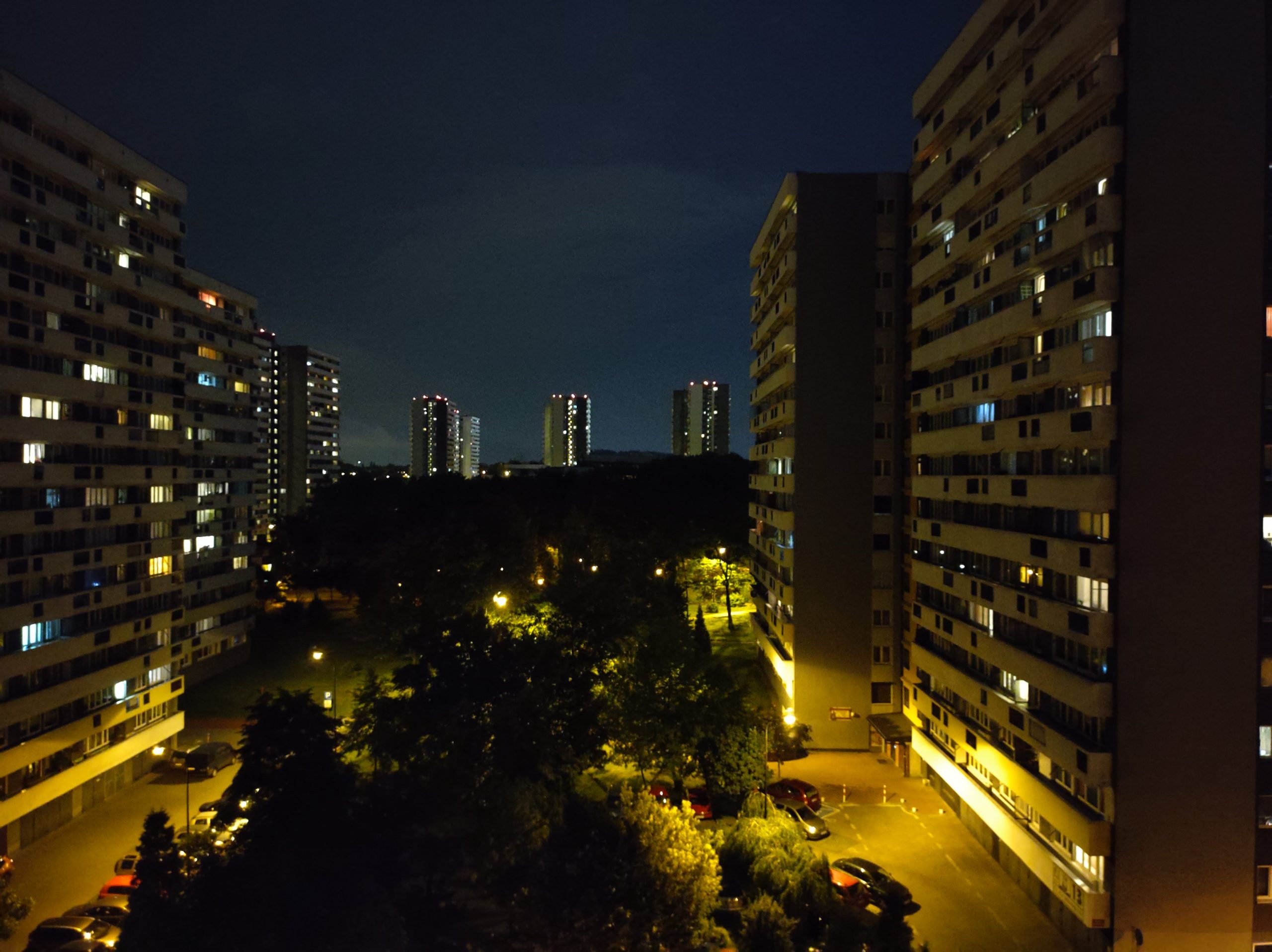 Zdjęcia nocne - Motorola Edge